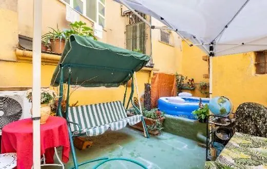 La Casa Magica Via Mameli Гостевой дом Рим